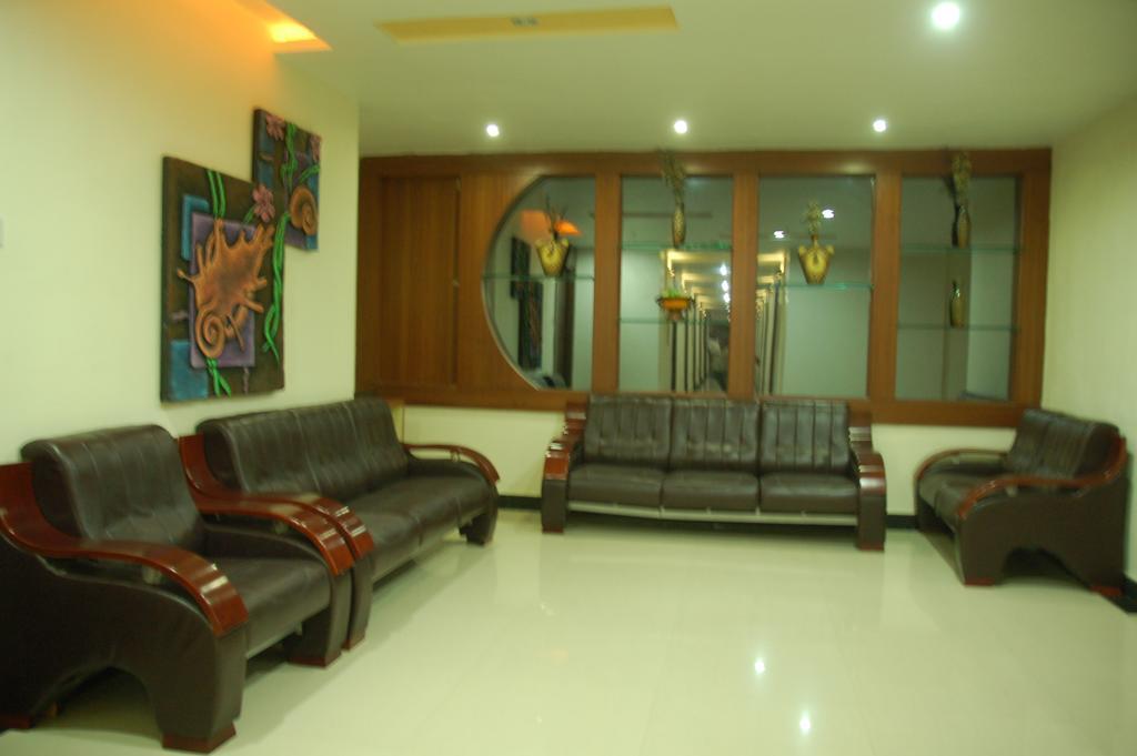 Hotel Sitara Royal Гайдарабад Номер фото
