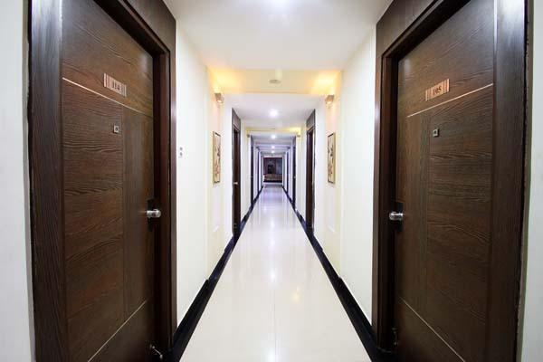 Hotel Sitara Royal Гайдарабад Екстер'єр фото